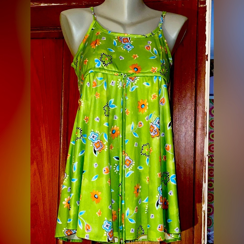 Heatwave Brand Green Summer Tank.  Size Medium